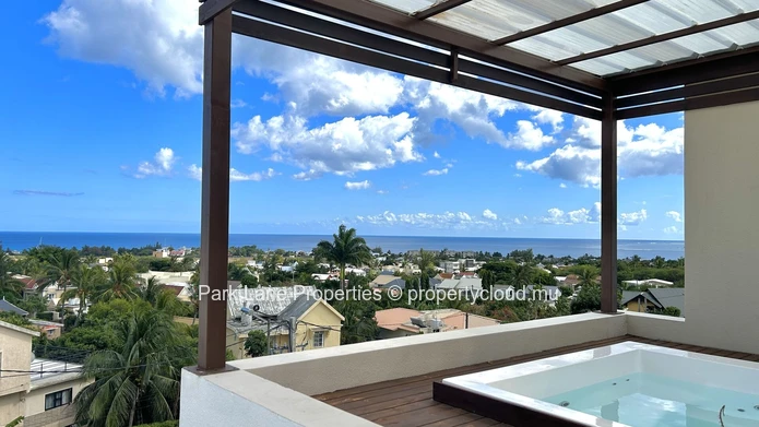 Appartement moderne de 3 chambres avec toit-terrasse et vue imprenable sur la mer à Tamarin, Ile Maurice