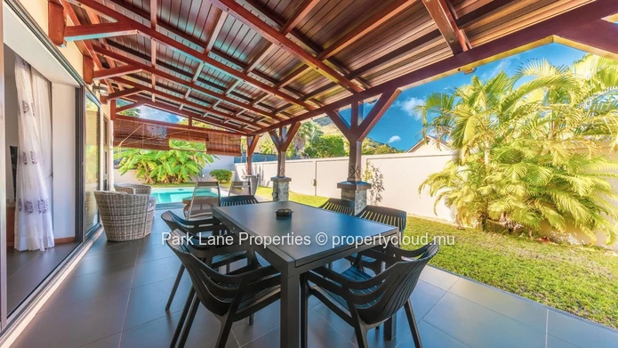 Spacious Villa-Style Home in a Secure and Sought-After Estate  