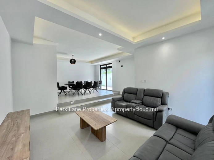 Duplex Moderne à Vendre à Floréal – 4 Chambres