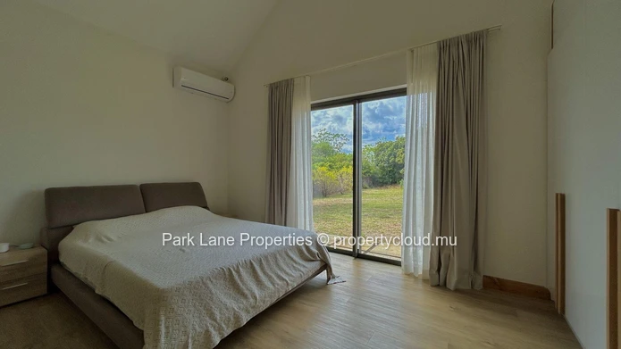 Elegant 4-Bedroom Modern Villa with Pool, BBQ Area, and Breathtaking Mountain Views 