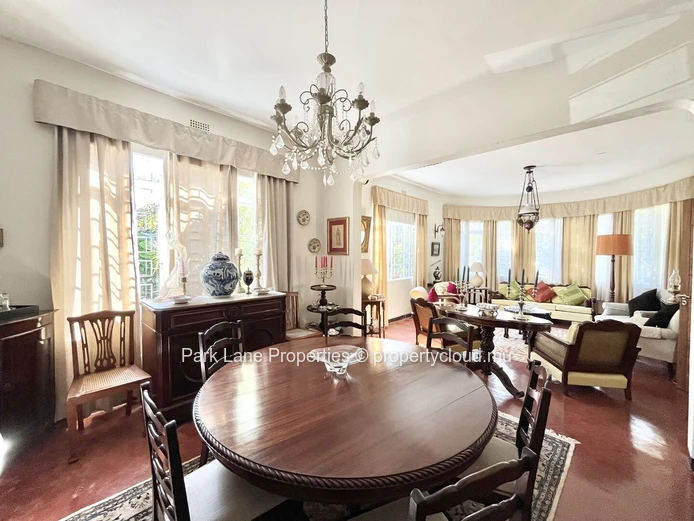 Prime location in Floreal: Versatile 3-bedroom home with great investment potential
