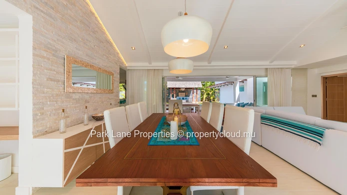 Élégante villa contemporaine  à vendre à Grand Baie.