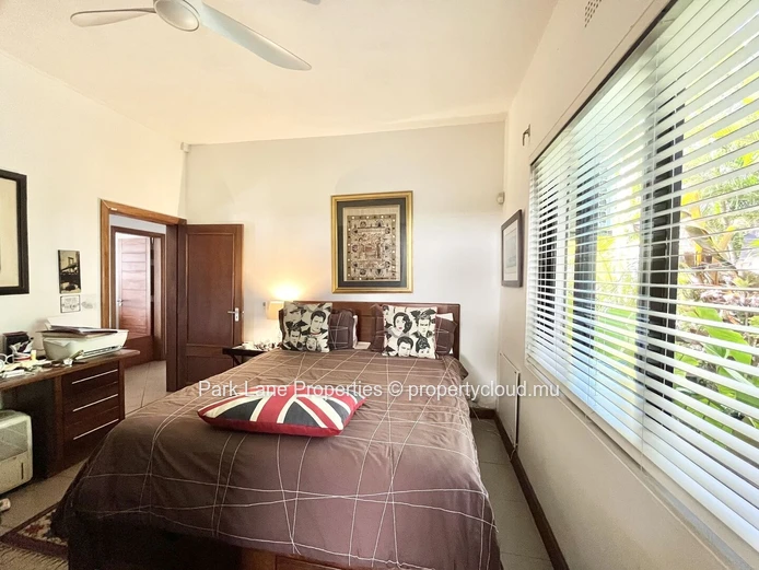 Prime location in Floreal: Versatile 3-bedroom home with great investment potential