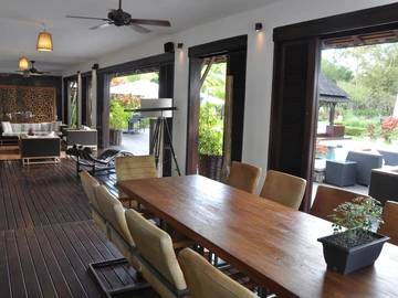 5 Bedroom Villa
