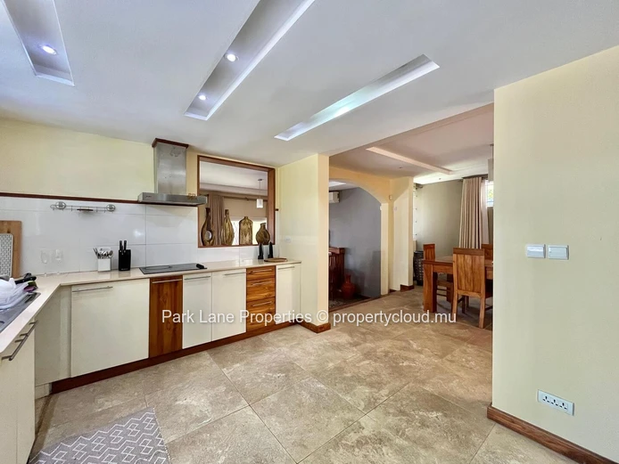 Elegant furnished home renovated recently with pool & garden in prime Floréal Location