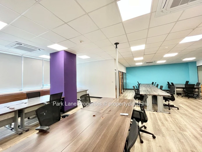 Espace de bureaux Grade A entièrement aménagé au cœur d’Ebene