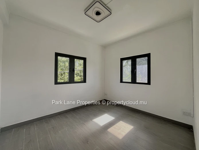 7-Bedroom House in Riambel with Private Pool, 5 Minutes from the Beach