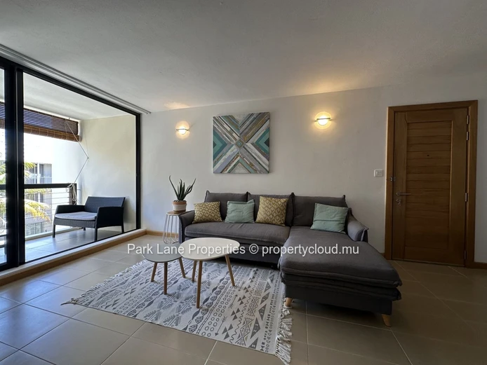 Appartement R+2 à vendre à Mon Choisy.