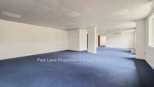 Spacious office space of 130 m2 in Central Quatre Bornes