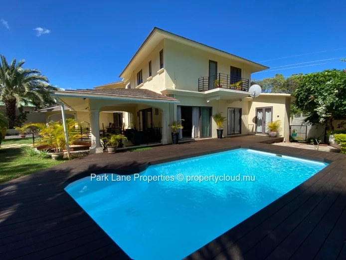Comfortable family  home with pool and double garage 