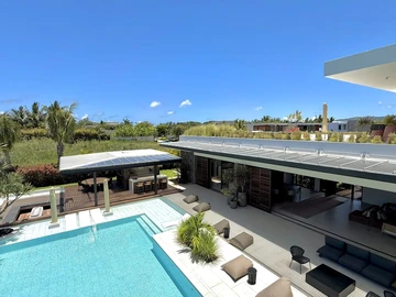 5 Bedroom Villa