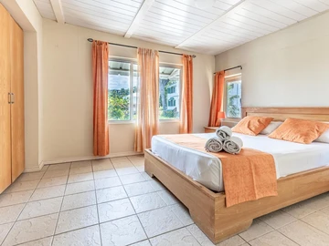8 Bedroom House