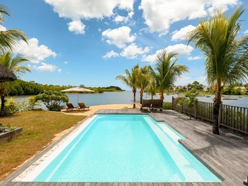 5 Bedroom Villa