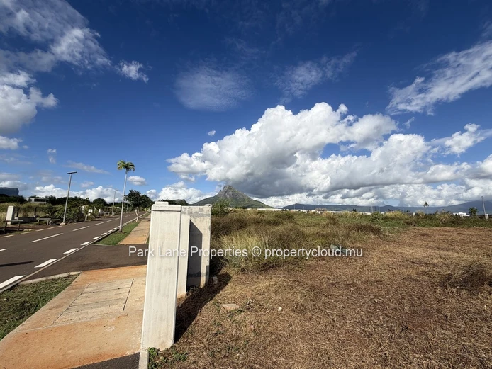 Great plot in new east close to UNICITI