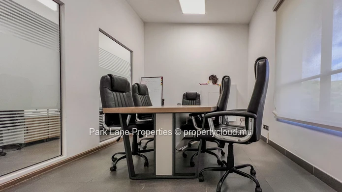 Espace de bureau moderne dans un complexe haut de gamme à Moka