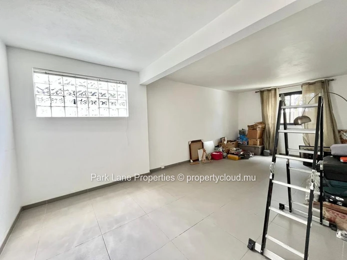 Elegant 3-Bedroom Duplex for Sale in Prestigious Floreal, Mauritius