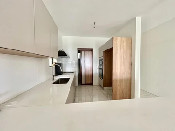 4 Bedroom Apartment