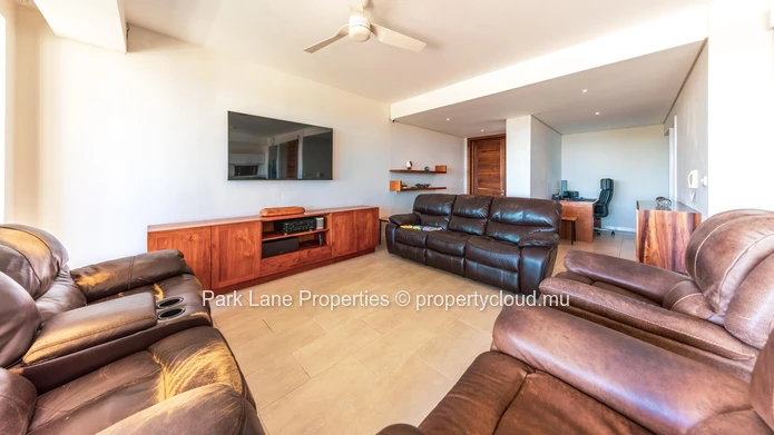 Homely Apartment with Breathtaking Views in Tamarin