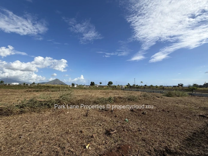 Great plot in new east close to UNICITI