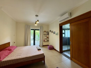 8 Bedroom Villa