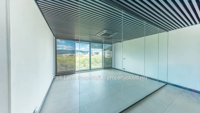 Bureaux haut de gamme avec vue sur la mer