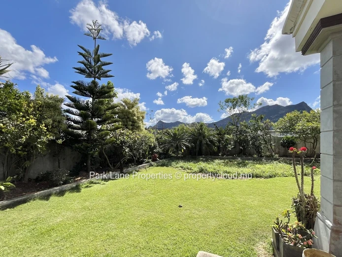 Exceptional House of 4-Bedroom for Sale in Moka 