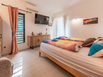 5 Bedroom Villa