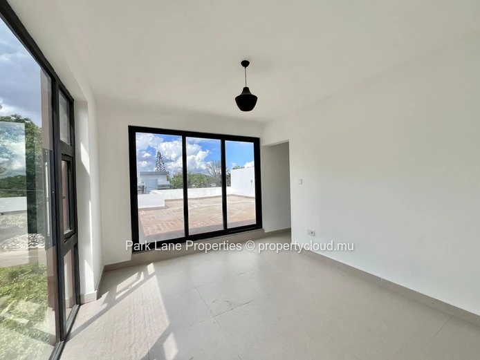 Duplex Moderne à Vendre à Floréal – 4 Chambres