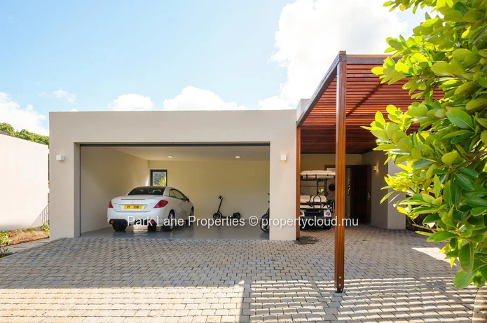 Contemporary fully furnished golf villa for sale in the heart of Heritage Villas Valriche 