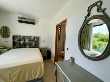 5 Bedroom Villa