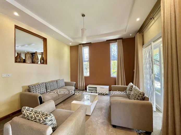 Elegant furnished home renovated recently with pool & garden in prime Floréal Location
