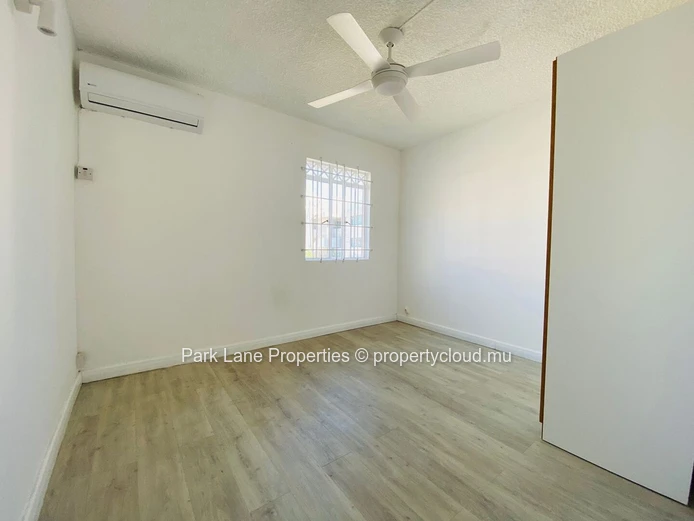 3 bedroom townhouse for rent opposite to the beach