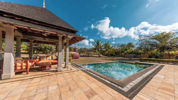 Exquisite IRS villa in the west coast