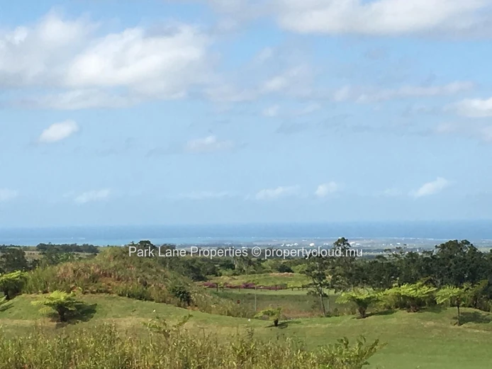 Residential land in the prestigious Avalon Estate – Exceptional natural setting