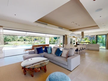 4 Bedroom Villa