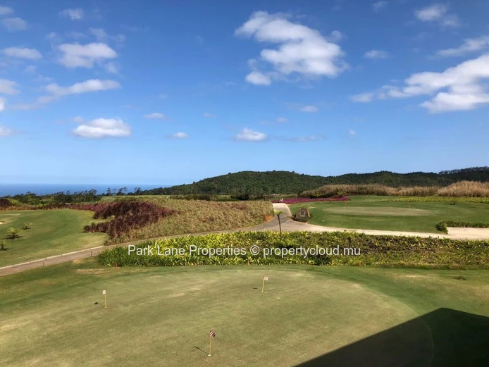 2057 m² à Avalon – Terrain paisible niché dans la verdure, proche du golf