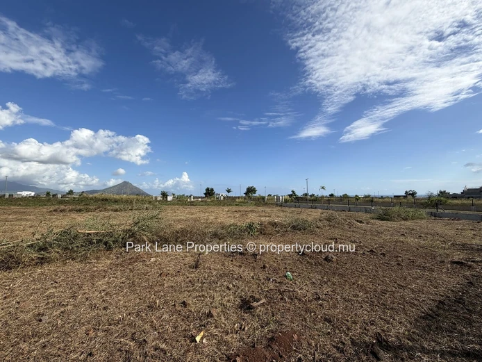 Great plot in new east close to UNICITI