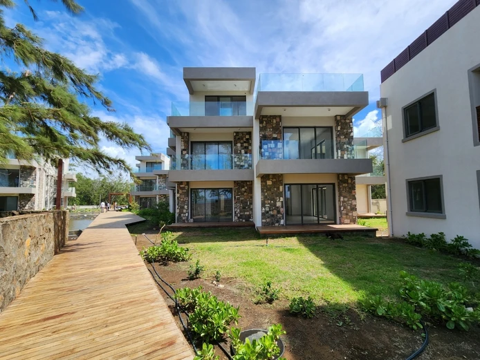 Ocean Terraces – Beachfront Elegance in Poste Lafayette, East Coast of Mauritius