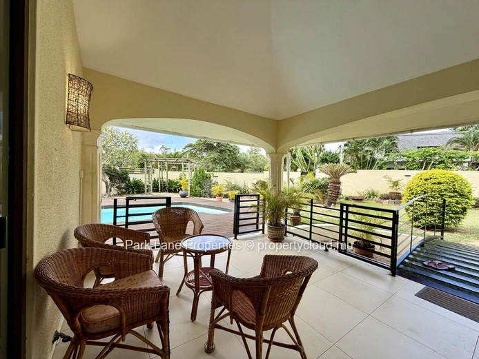 Comfortable family  home with pool and double garage 