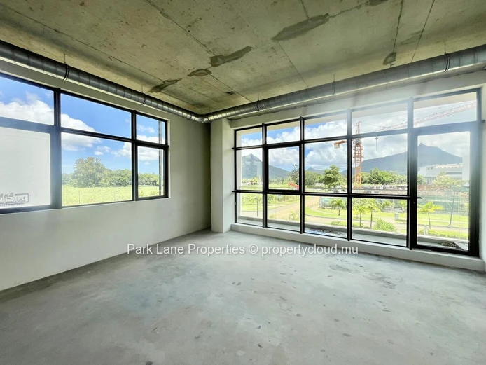 Spacious office space in the heart of Moka