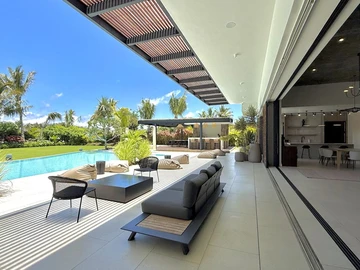 5 Bedroom Villa