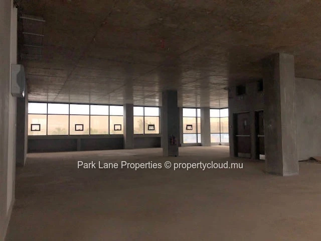 Building for office spaces in Ebene