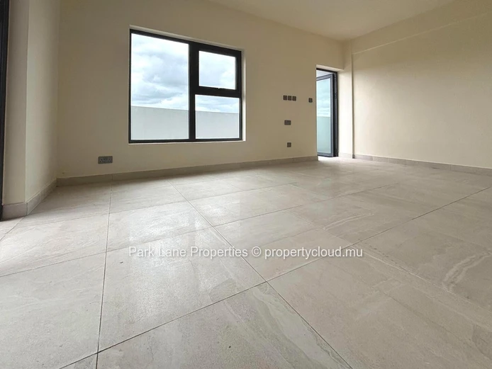 For Sale – Apartment at Sky Garden, Trianon