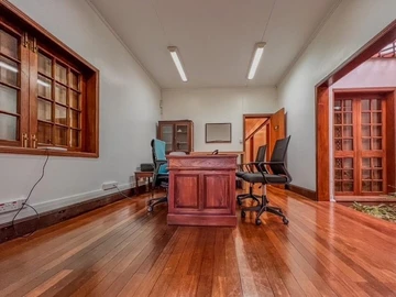 11 Bedroom House