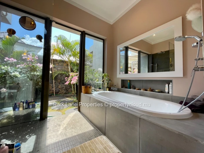 Splendide villa RES au sein d'un complexe résidentiel à vendre !