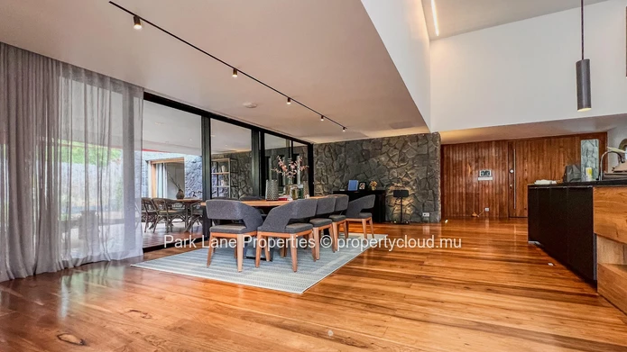 Exceptional Villa in Pailles – Luxury, Privacy & Sophistication