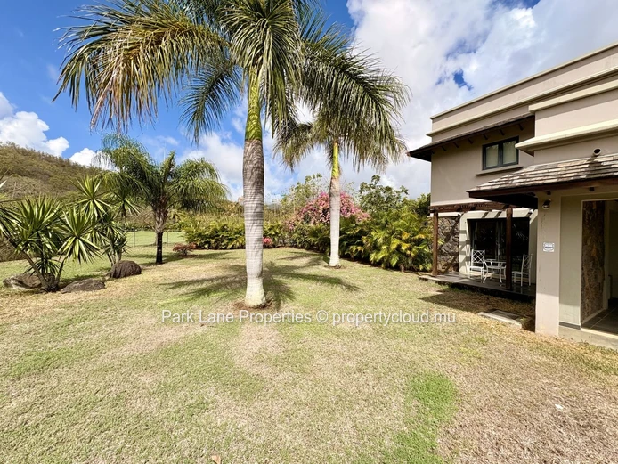 Tranquil Family Home with Mountain Views in Secure Estate