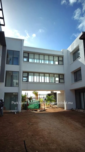 Hermitage Beach Apartments – A Serene 3-Bedroom Oceanfront Escape
