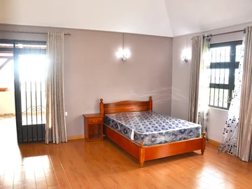 3 Bedroom Townhouse, Duplex