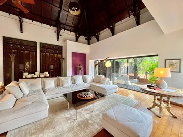 7 Bedroom Villa